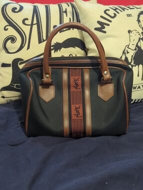 Authentic Yves Saint Laurent Boston Handle Bag 🛍️ CUTE!